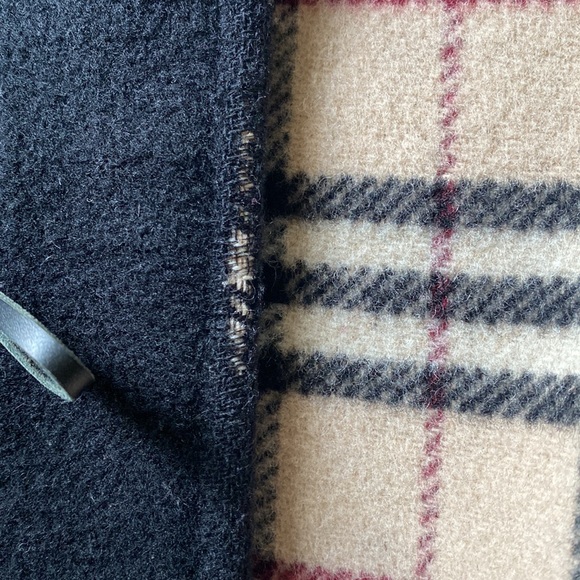 Vintage Burberry London Wool Duffle Coat with Hood Novacheck Lining - Picture 15 of 16